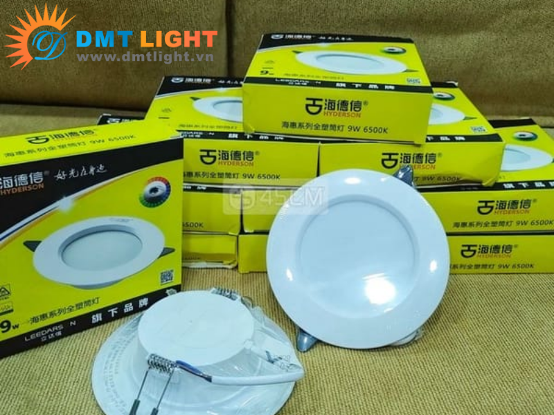 den_led_am_tran_laoi_nao_tot_7_mau_den_led_downlight_tôt_nhat_2023