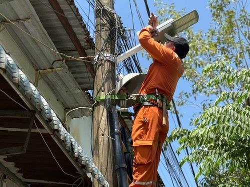lắp đặt cột đèn đường 10m