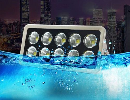 Đèn pha led 500w ip65