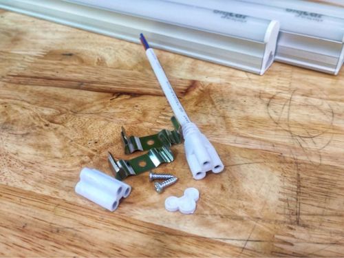 Đèn tuýp LED liền máng - 1
