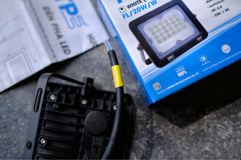 đèn pha led 20w rạng đông 