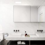 Đèn ốp trần nhà vệ sinh