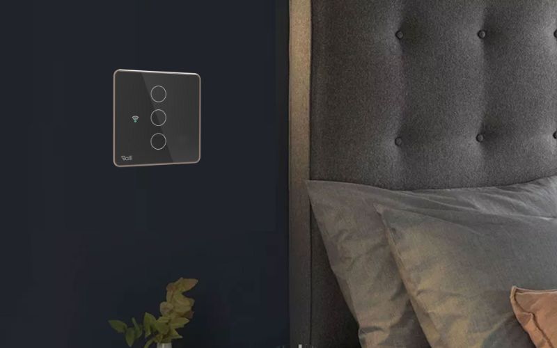 Công tắc cảm ứng thông minh wifi Rạng Đông CO-RD-CTCU.WF-V.03T-MN