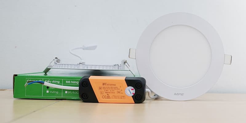 đèn âm trần mpe 9w - 3