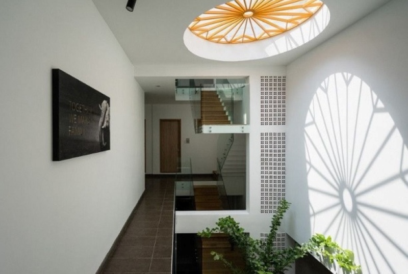 Công tắc cơ điện tử 2 chiều thông minh Rạng Đông CO-RD-CTC2C.WF-V1.01