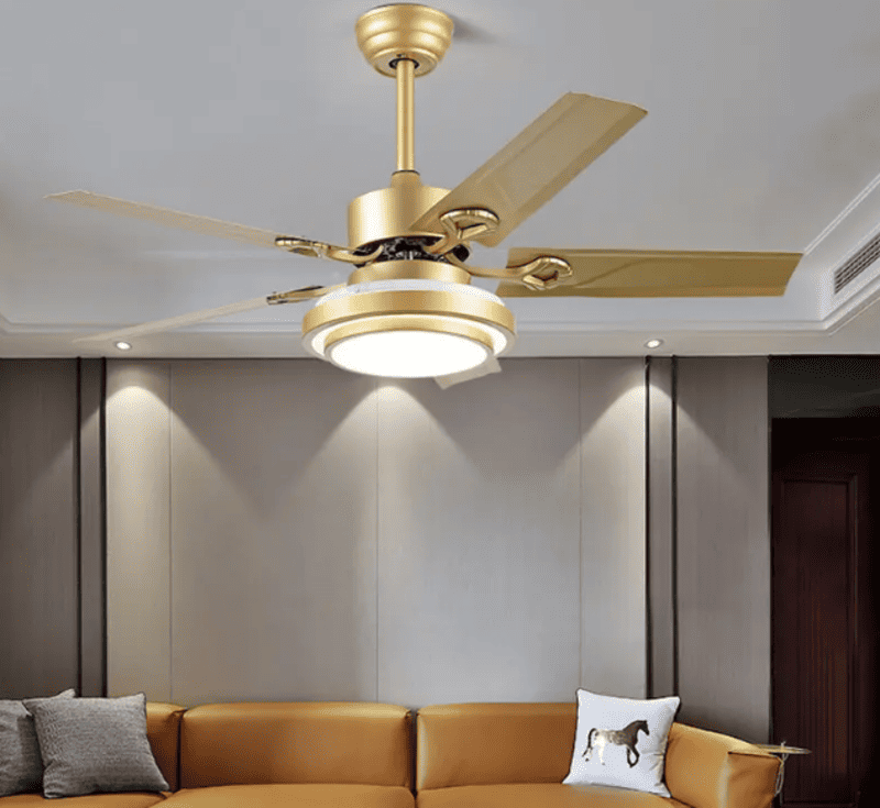 Quạt trần cổ điển phòng khách