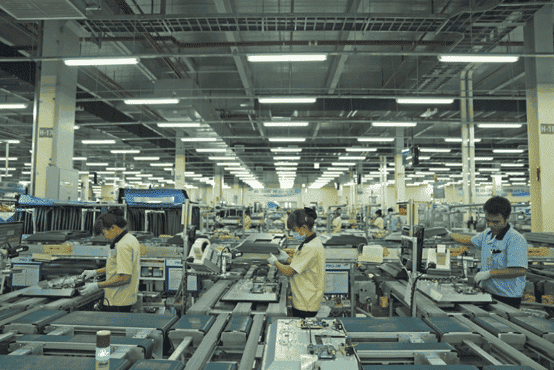 ứng dụng máng đèn trong chiếu sáng nhà xưởng