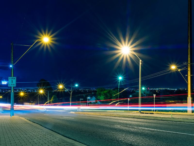khoảng cách giữa các trụ điện