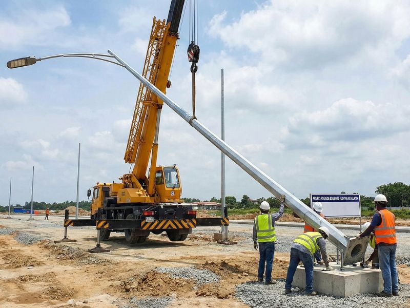 Lắp đặt cột đèn 9m chuẩn kỹ thuật